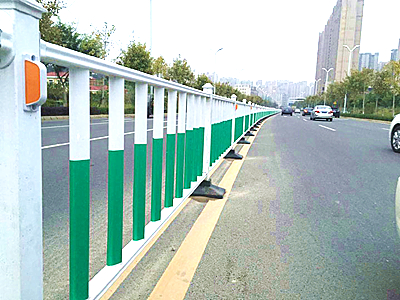 南京城市交通护栏图片2
