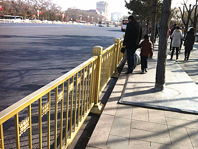 南京新型道路护栏图片2